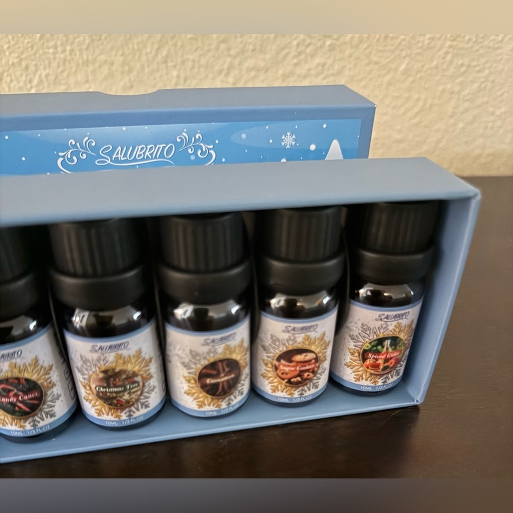 SALUBRITO Winter Holiday Fragrance Oils Set | 6pc Seasonal Aromatherapy Oils - Picture 4 of 5